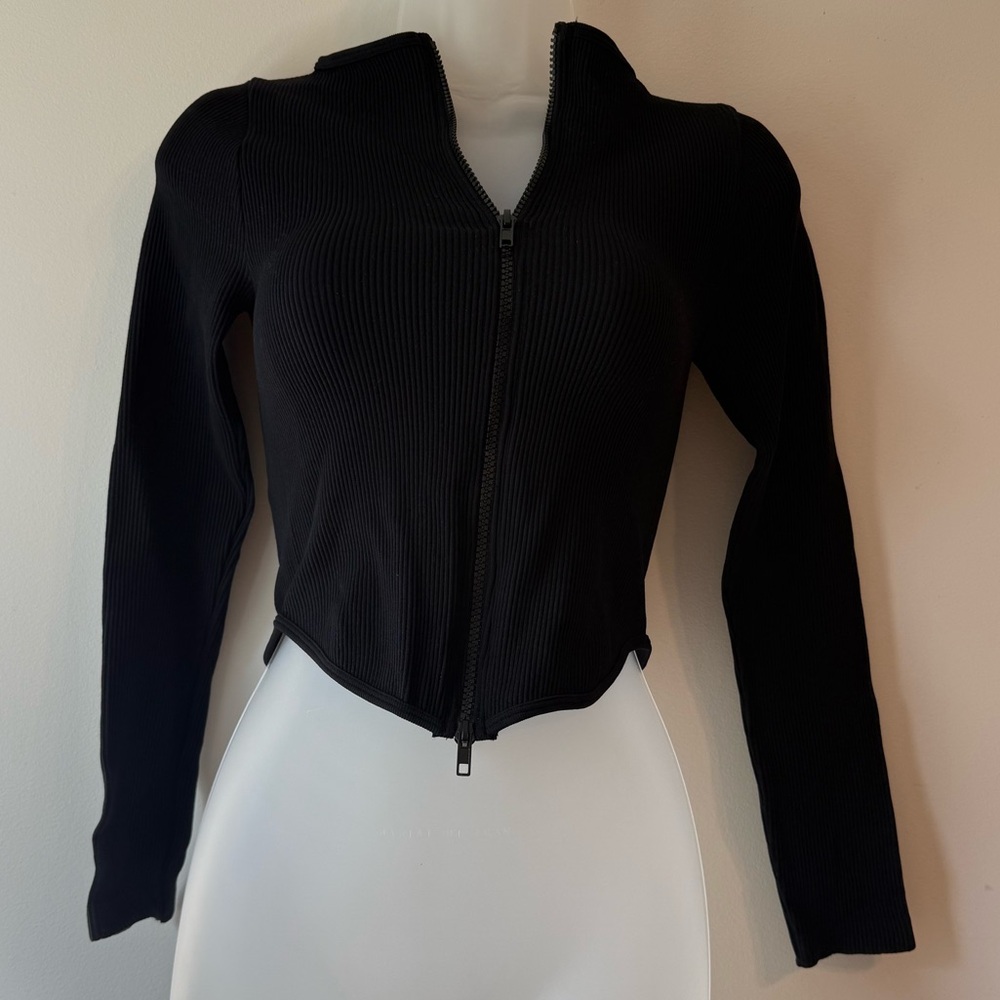 PRETTYLITTLETHING Black Contour Zip-Up Ribbed Jacket